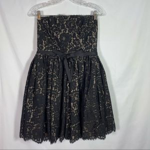 Robert Rodriquez, Strapless Lacy Dress. Size 10. New Condition!